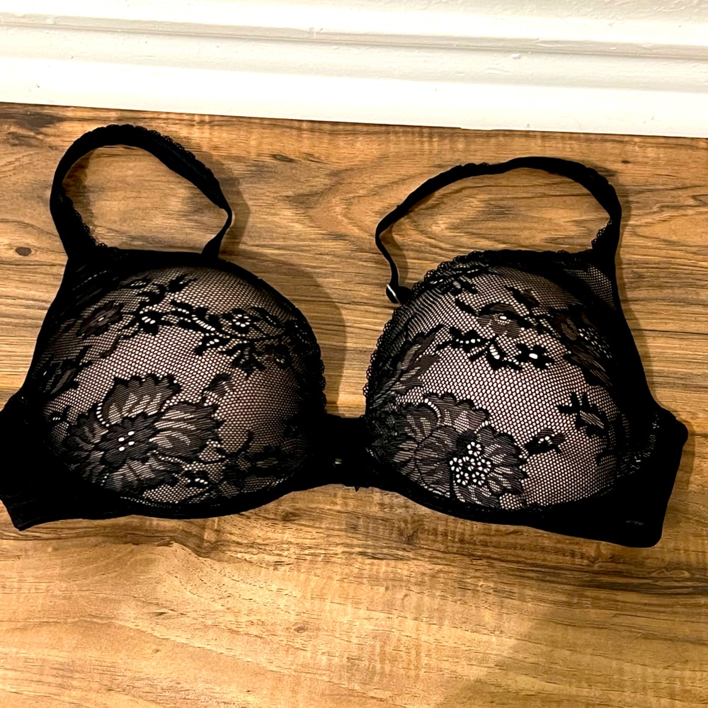 Victoria’s Secret Body by Victoria Push-Up Bra